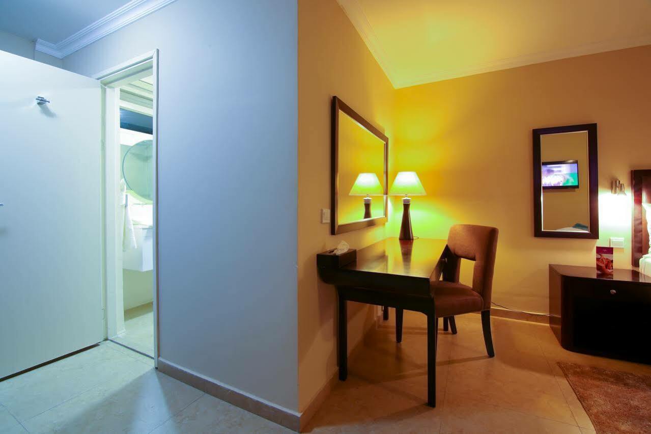 Best Western Plus Accra Beach Hotel Teshie Kültér fotó